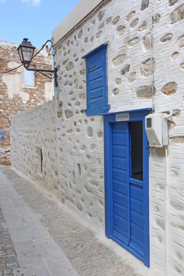 Le Petit Chateau Ano Syros Ngoại thất bức ảnh
