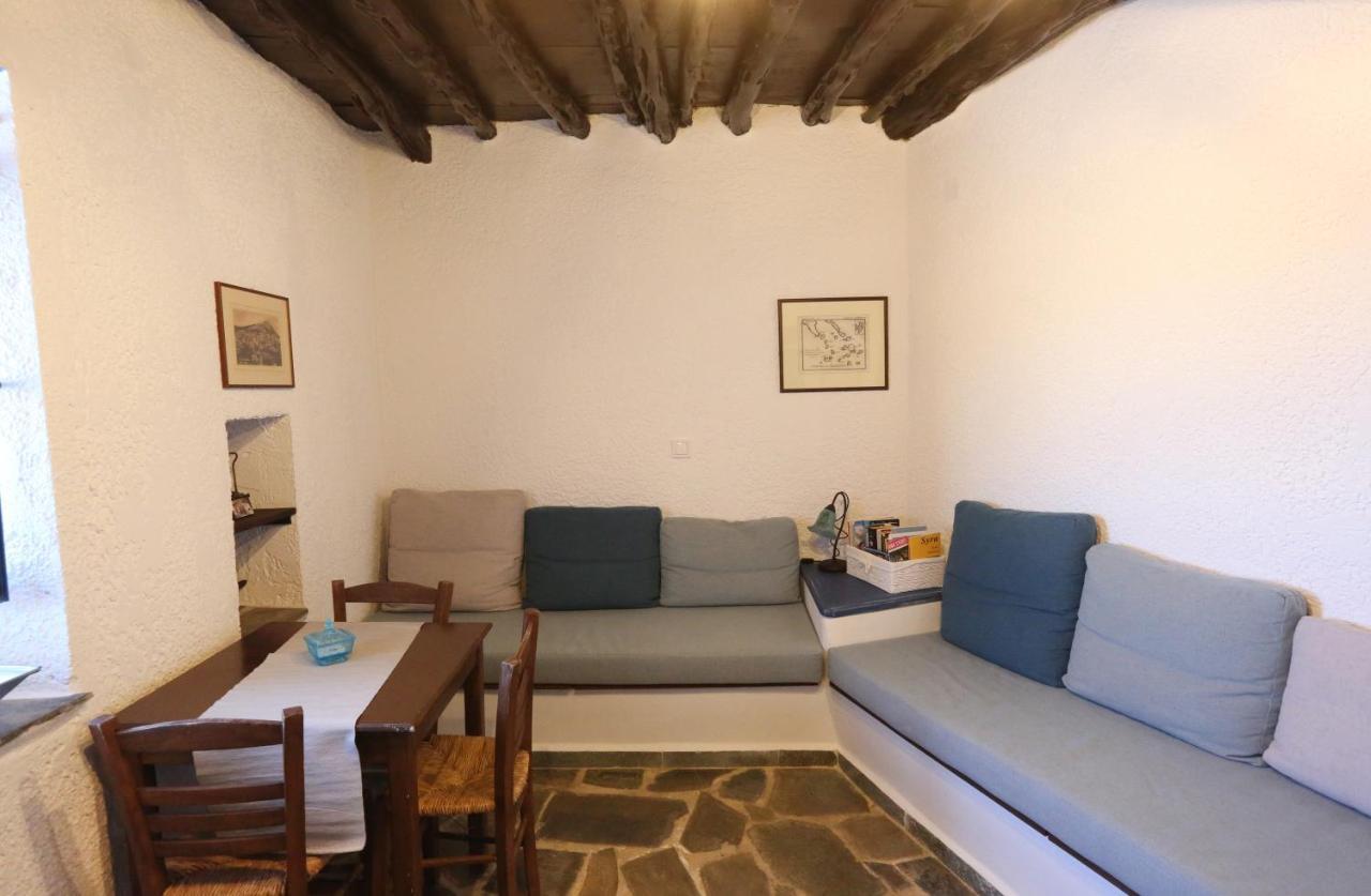 Le Petit Chateau Ano Syros Ngoại thất bức ảnh