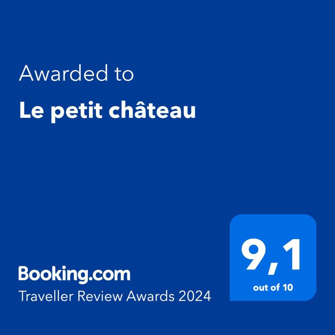 Le Petit Chateau Ano Syros Phòng bức ảnh