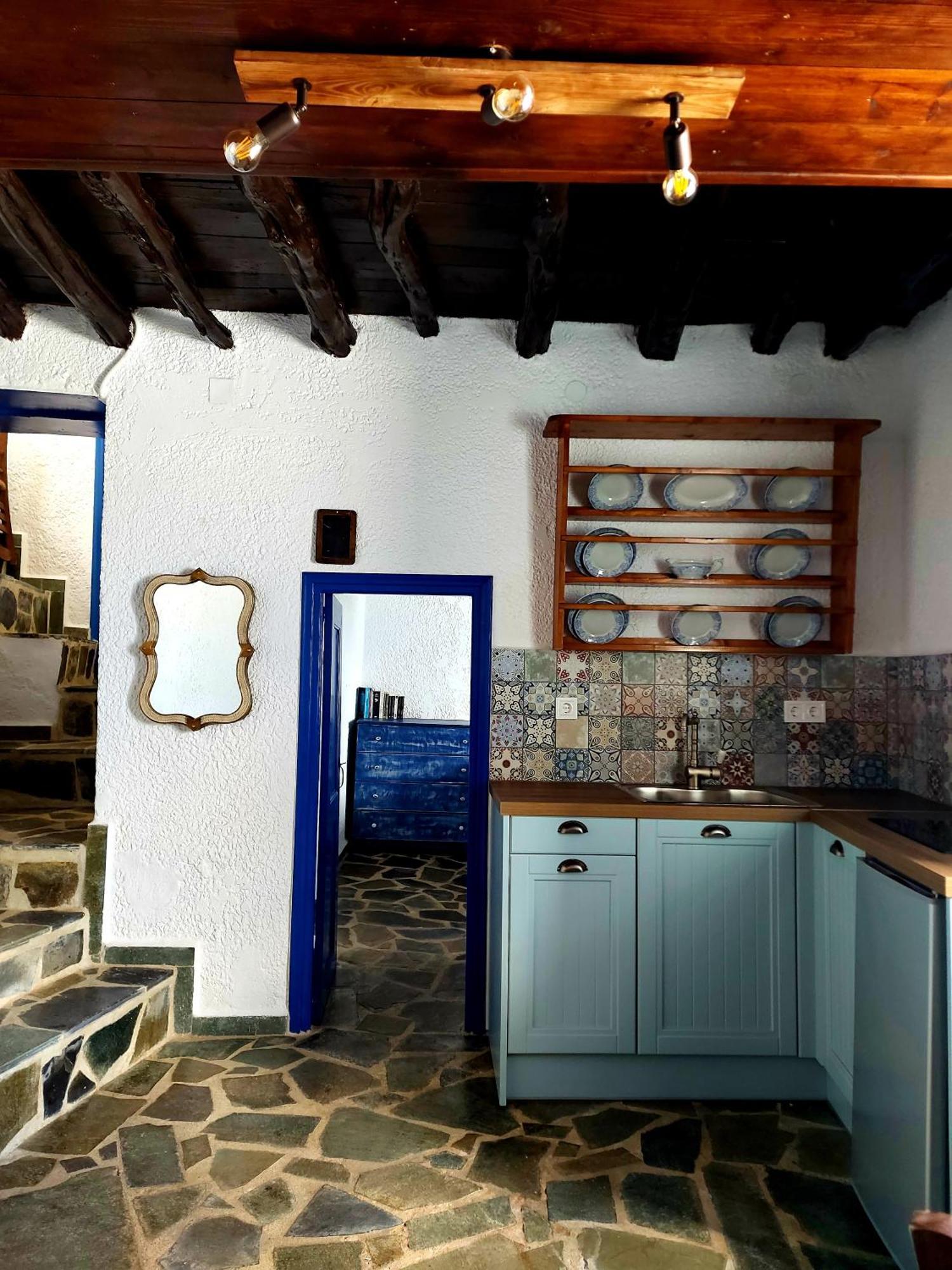 Le Petit Chateau Ano Syros Phòng bức ảnh